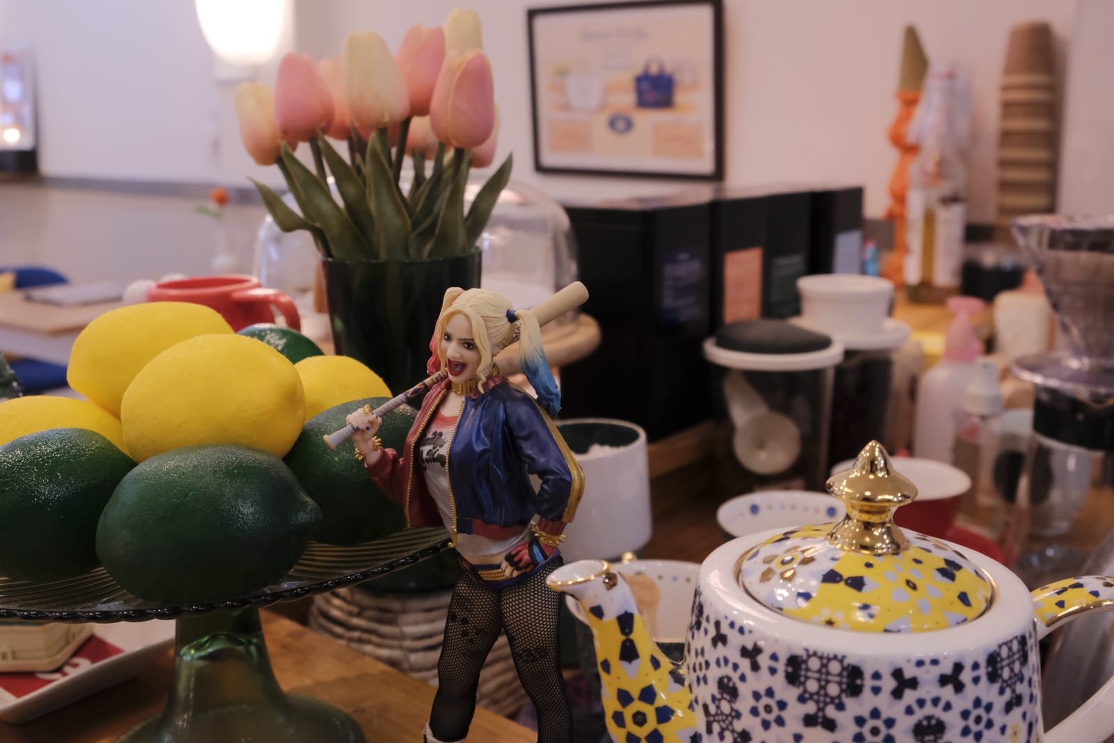 counter display with lemons